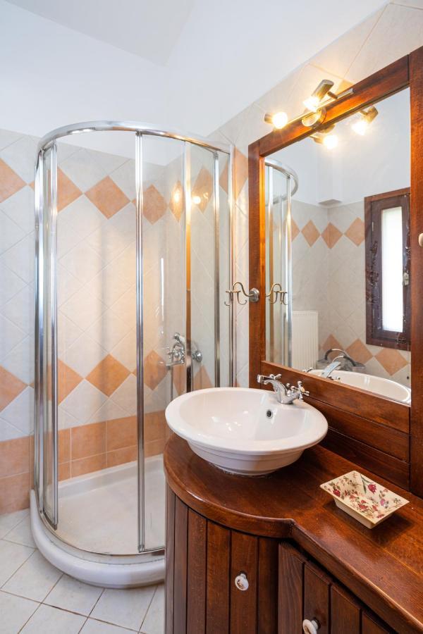 Maisonette In Roussa Ekklisia سيتيا المظهر الخارجي الصورة